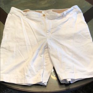 Brand New men's dress shorts. 42x10.5 Izod